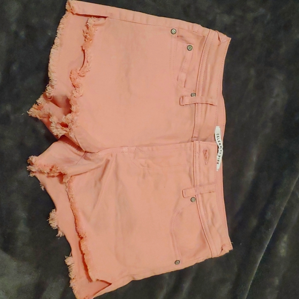 NWOT. Celebrity Pink size 5!